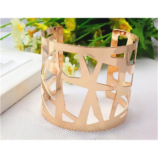 Vòng đeo tay kim loại kiểu cut out đeo cổ tay bản to hở phong cách rock âu mỹ thời trang cho nữ