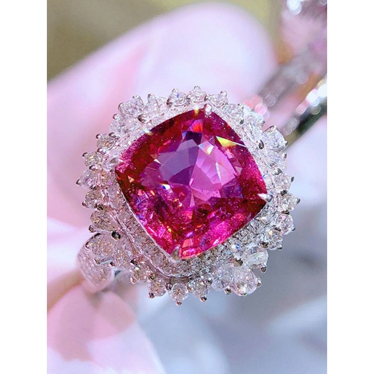 Nhẫn cưới đính đá zircon 2021 thiết kế sang trọng cho nữ