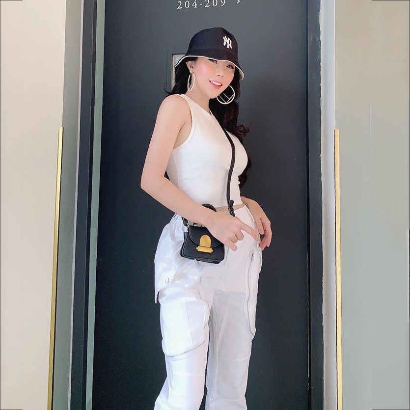 Set Đồ Nữ Áo Crop Top Khoét Nách Kết Hợp Quần Jogger Túi Hộp Chất Thun Trơn Cao Cấp SEPTEMBERGIRL1989 WM SET HQ03V1