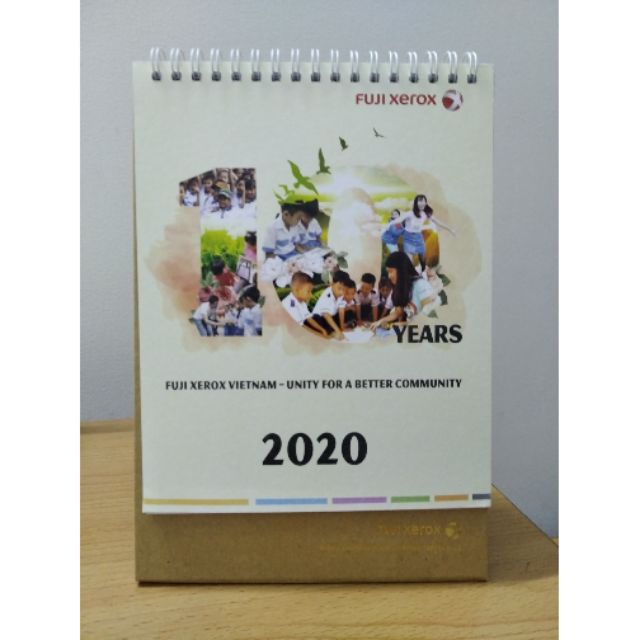 Lịch để bàn chữ A năm 2020