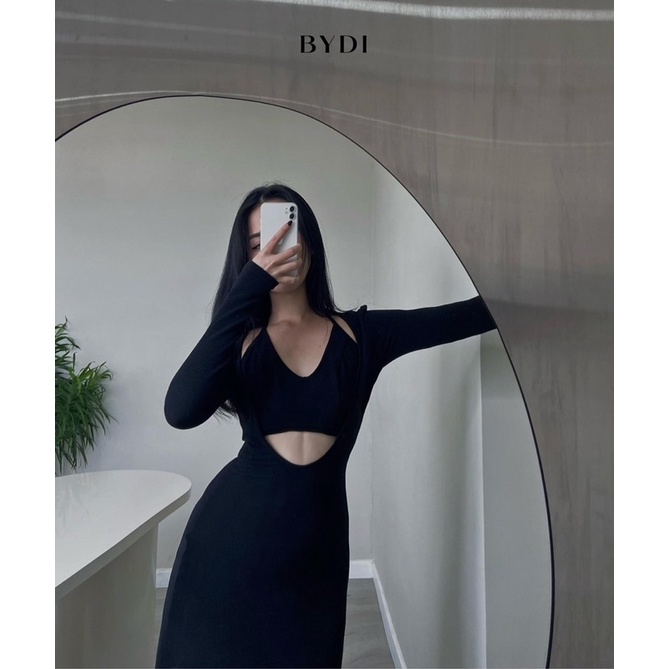 Đầm Kiểu Cổ Yếm Form Dài Hở Eo Kèm Bra D93