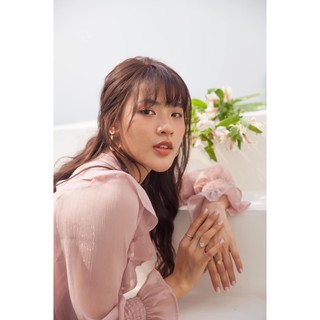 EDINI - D1379 Đầm hồng bèo cổ