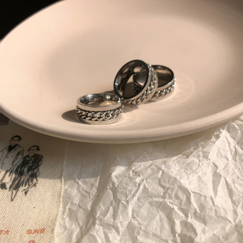 Nhẫn 23777 phối dây xích có thể xoay được thời trang Hàn Quốc cá tính dễ phối đồ cho nam và nữ