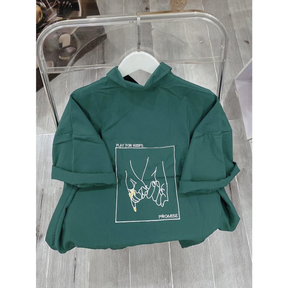 Sơ Mi Hàn Quốc Nam Nữ Thêu Hình Đôi BÀn Tay Tình Yêu Thêu Túi Ngực Màu Xanh Sơ Mi Đi Học Nam Nữ