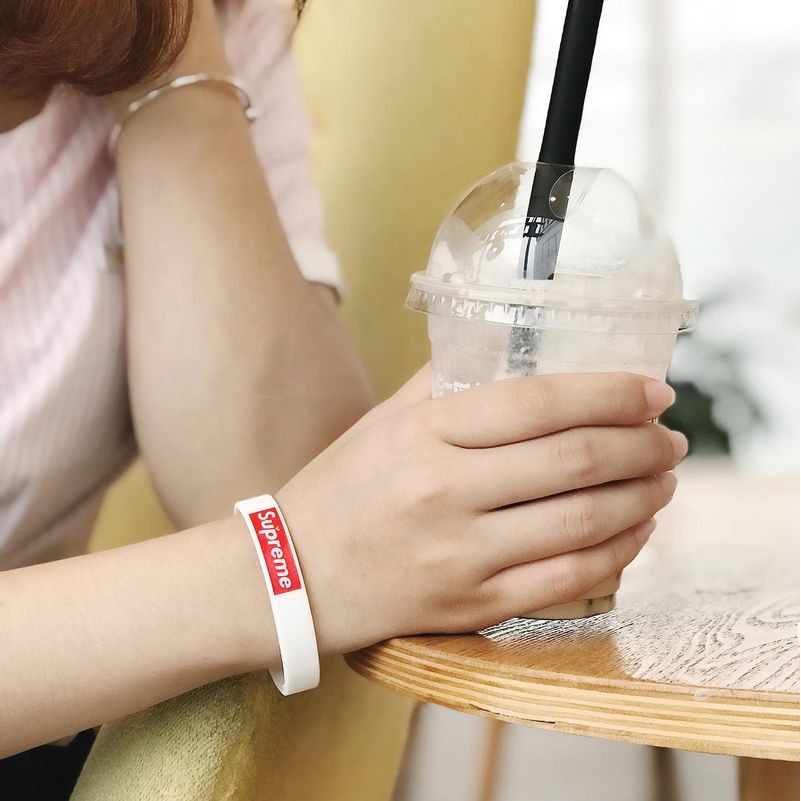 [Mã FAJGT8 giảm 15% đơn 99K] ⚡️ [ GIÁ RẺ NHẤT ] Vòng tay Supreme Silicon Cao Cấp - (ảnh thật) - HÀNG CÓ SẴN | BigBuy360 - bigbuy360.vn
