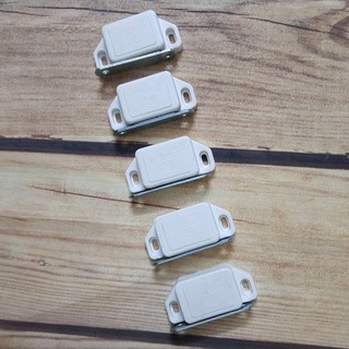 BỘ 5 NAM CHÂM HÍT GIỮ CÁNH CỬA TỦ CỬA SỔ LOẠI NHỠ - B5NCHCC