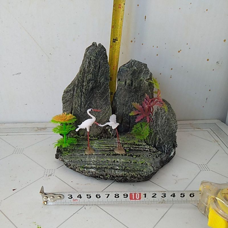 Núi đá bể cá cảnh