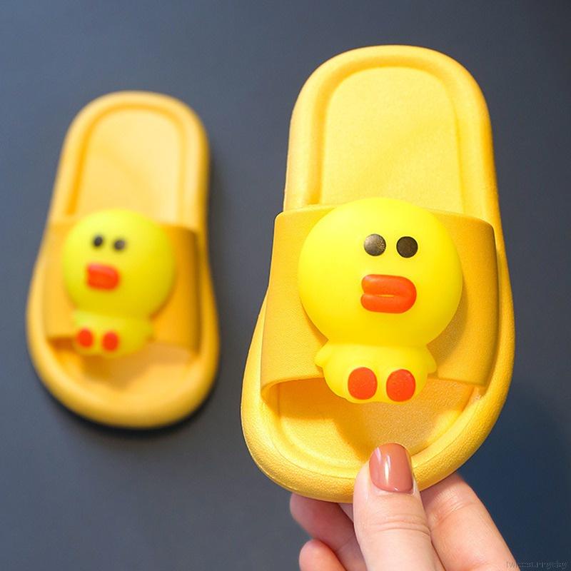 Dép Đế Mềm Có Đèn Dạ Quang Chống Thất Lạc Dành Cho Bé