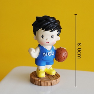 Trang trí cậu bé bóng rổ