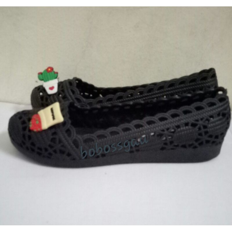 giày nhựa dẻo tặng kèm 2sticker gắn giày