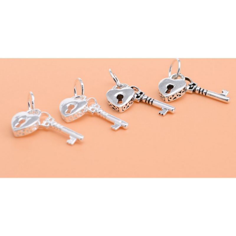 Charm bạc 925 hình chìa khoá và tim ý nghĩa mở cửa trái tim