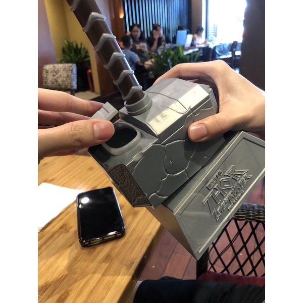 Bình nước búa Thor 3D CGV