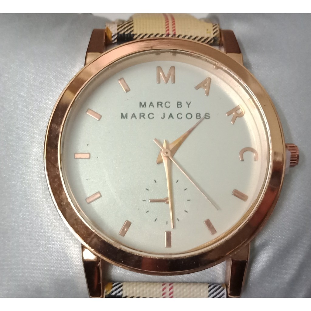 Đồng hồ Marc Jacobs mã E8 kẻ cho nữ sinh cute