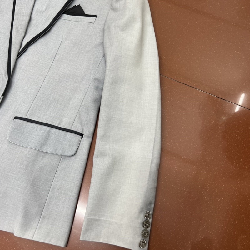 Vest xám 1 nút thanh lí giá rẻ size 5