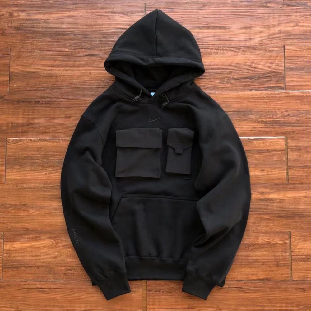 Áo hoodie Nike x Nocta màu đen có túi trước ngực đa dụng chi tiết inox siêu ấm áp dành cho mùa thu !
