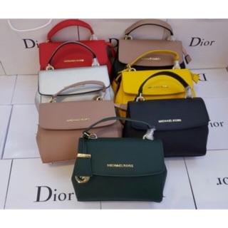 Túi chữ M K ava size 22 chất da xước