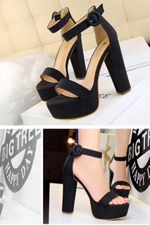 Giày gót vuông siêu hot( có ảnh thật)