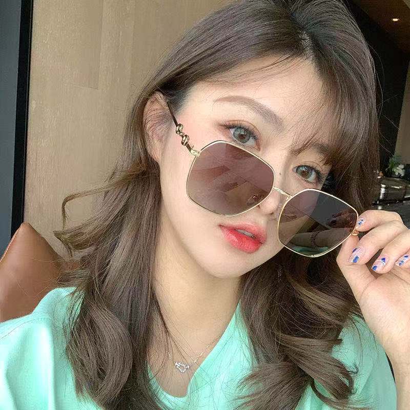 Kính mát thời trang khung kim loại màu gradient phong cách Hàn Quốc