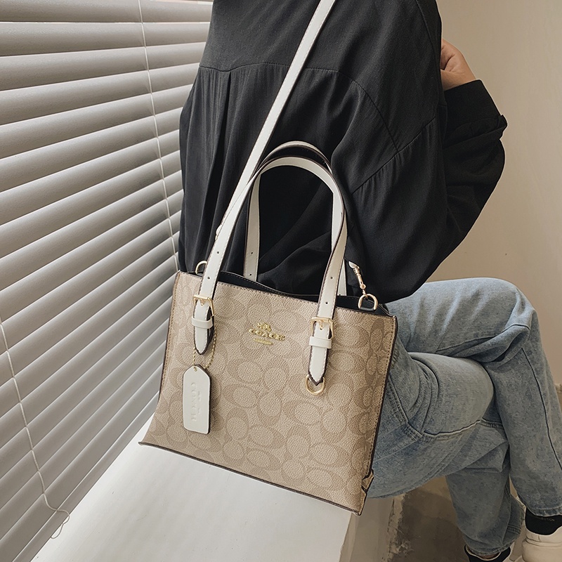 Túi Đeo Chéo Da Cừu Mềm mini COACH 3880