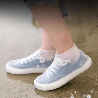 Bọc giày khi đi mưa bằng silicon siêu dai màu trắng, xanh | BigBuy360 - bigbuy360.vn