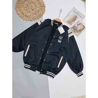 Áo bomber phối vai logo gấu TH6