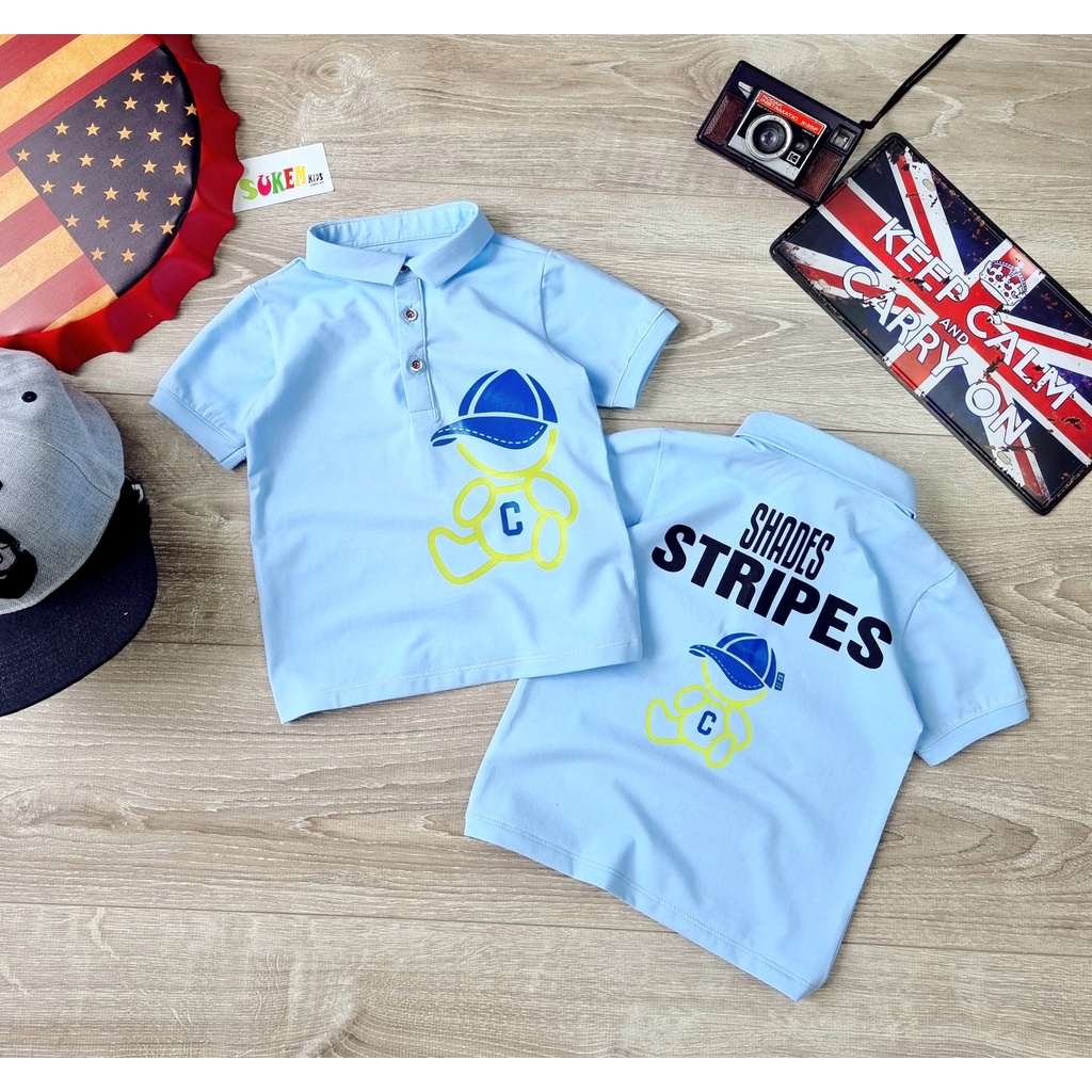 Áo thun cotton trắng cổ bẻ in chú gấu hạnh phúc cho con trai