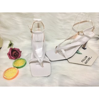 Giày sandal 7p dây chéo.