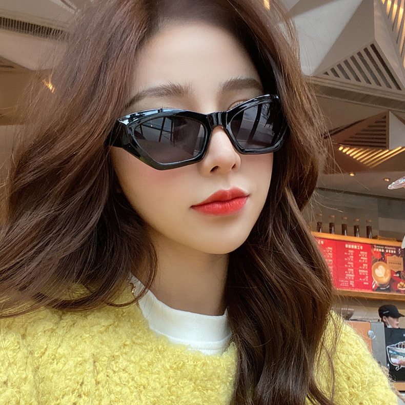 Summer candy color simple fashion cat eye small frame men and women same sunglasses