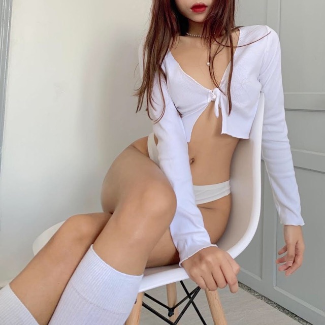 Áo Croptop Ôm Body Tay Dài Sexy Thắt Nơ Ngực Sang Chảnh Đi Chơi, Đi Bar Sang Chảnh -JESSIE TOP | BigBuy360 - bigbuy360.vn