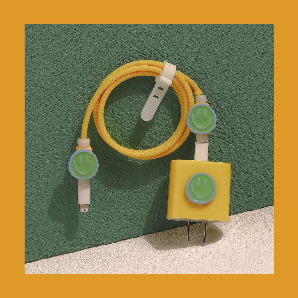 Đầu Bảo Vệ Dây Cáp Sạc Cho Colorful Round Smile Sytle  compatible for iPhone 12 Pad 20W