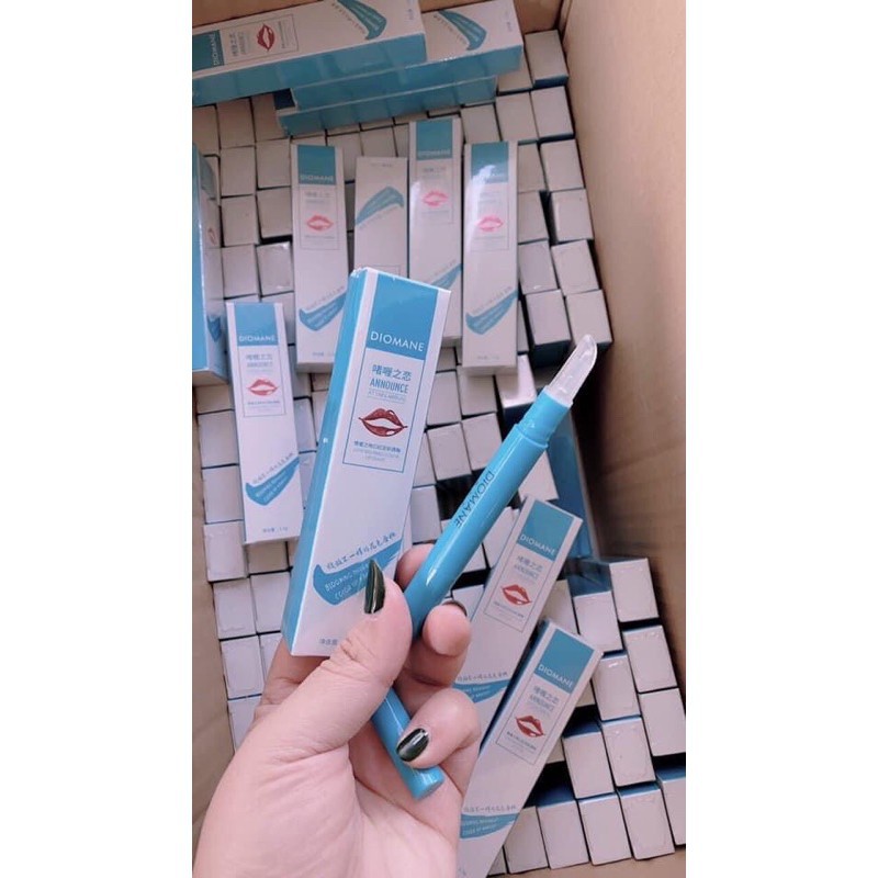 Gel khóa son môi thần thánh giúp giữ màu son, lâu trôi màu son | BigBuy360 - bigbuy360.vn