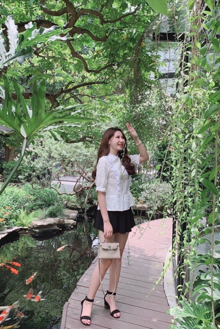 Bán sỉ áo trắng thô ren lỗ công sở