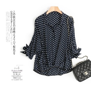 Áo chấm bi tay nơ dễ thương