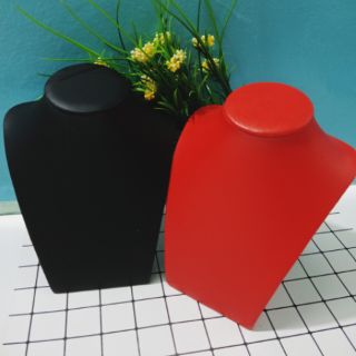 Manocanh vòng cổ da