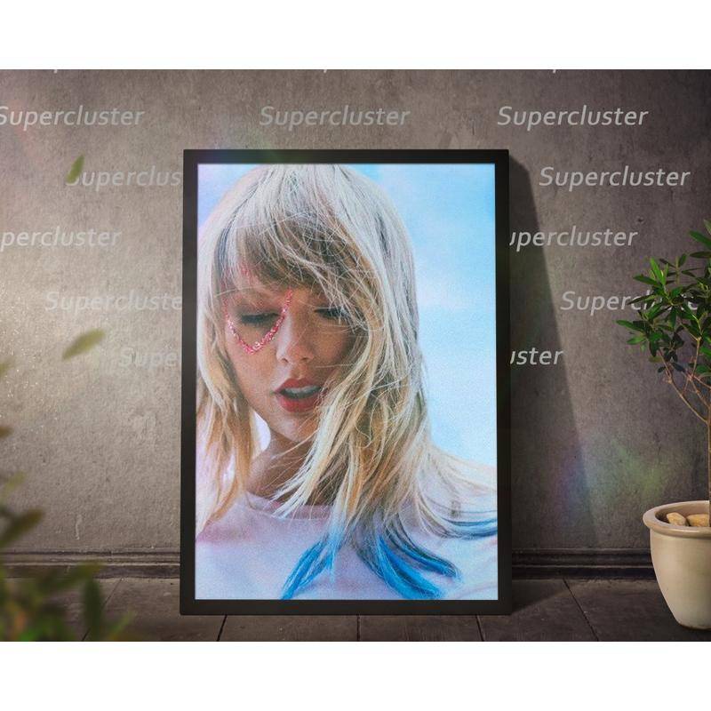 Tranh Vải Treo Tường Trang Trí Hình Taylor Swift Độc Đáo