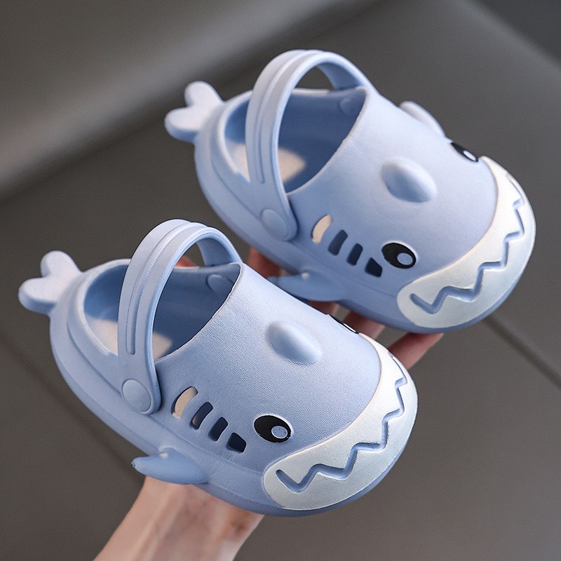 Dép cho bé Baby Shark, sục cross cho bé trai bé gái siêu nhẹ chống trơn trượt chính hãng S20