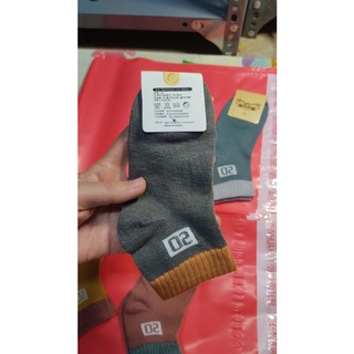 1 đôi tất len số 20 cổ cao cho bé