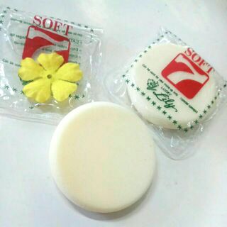 Bông phấn trang điểm Lyly Nhật Bản 55k/1bông .