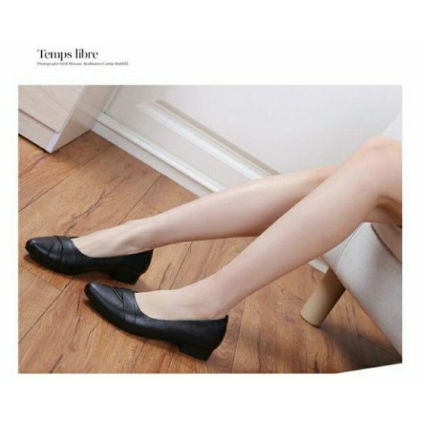 Búp Bê Nhựa Nữ Thoải Mái Đi Mưa | BigBuy360 - bigbuy360.vn