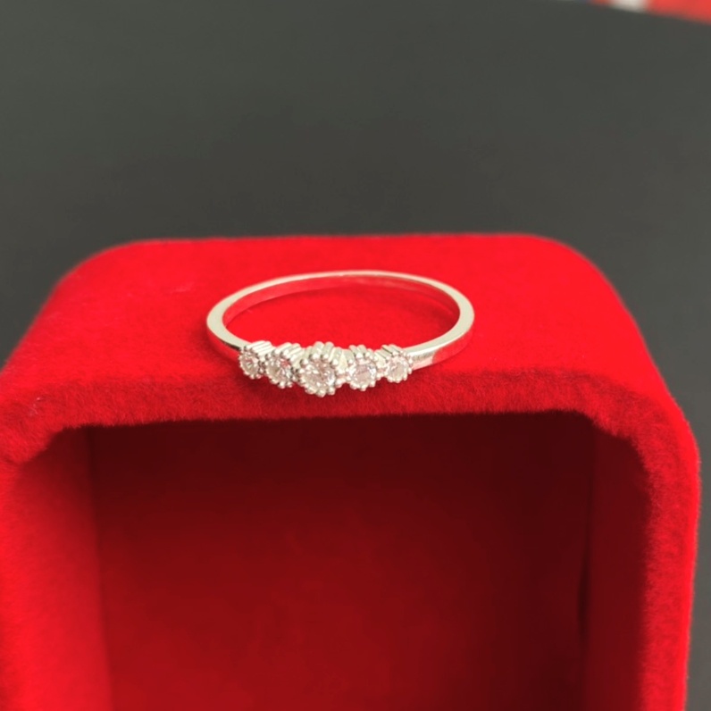 Nhẫn nữ bạc ta 5 hình tròn đính đá nhỏ - Trang sức Bạc Evasilver