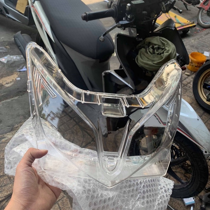 Mica - Kiếng đèn trước Click 2013 Hma chính hãng