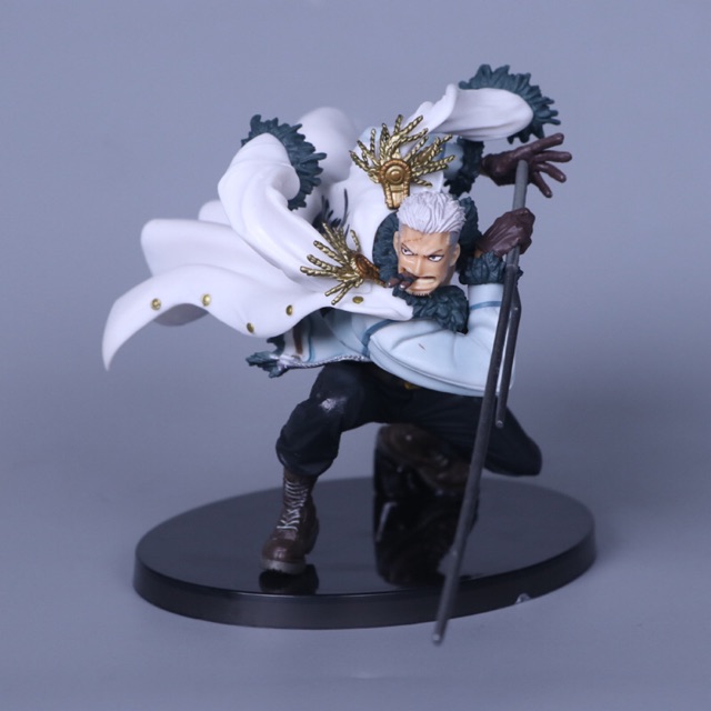 Mô hình Thợ săn Trắng Smoker One Piece