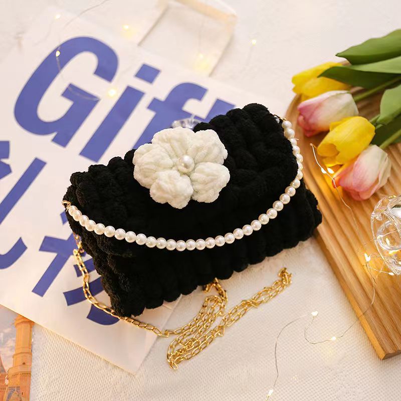 Túi tự đan, Túi tự đan đeo chéo handmade ngọc cài hoa [Có video hướng dẫn]