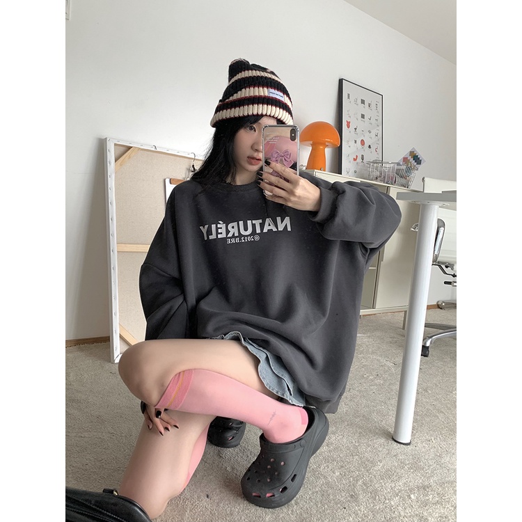 Áo Hoodies Tay Dài Cổ Tròn Hoạ Tiết Chữ In Thiết Kế Mới Cho Phái Nữ