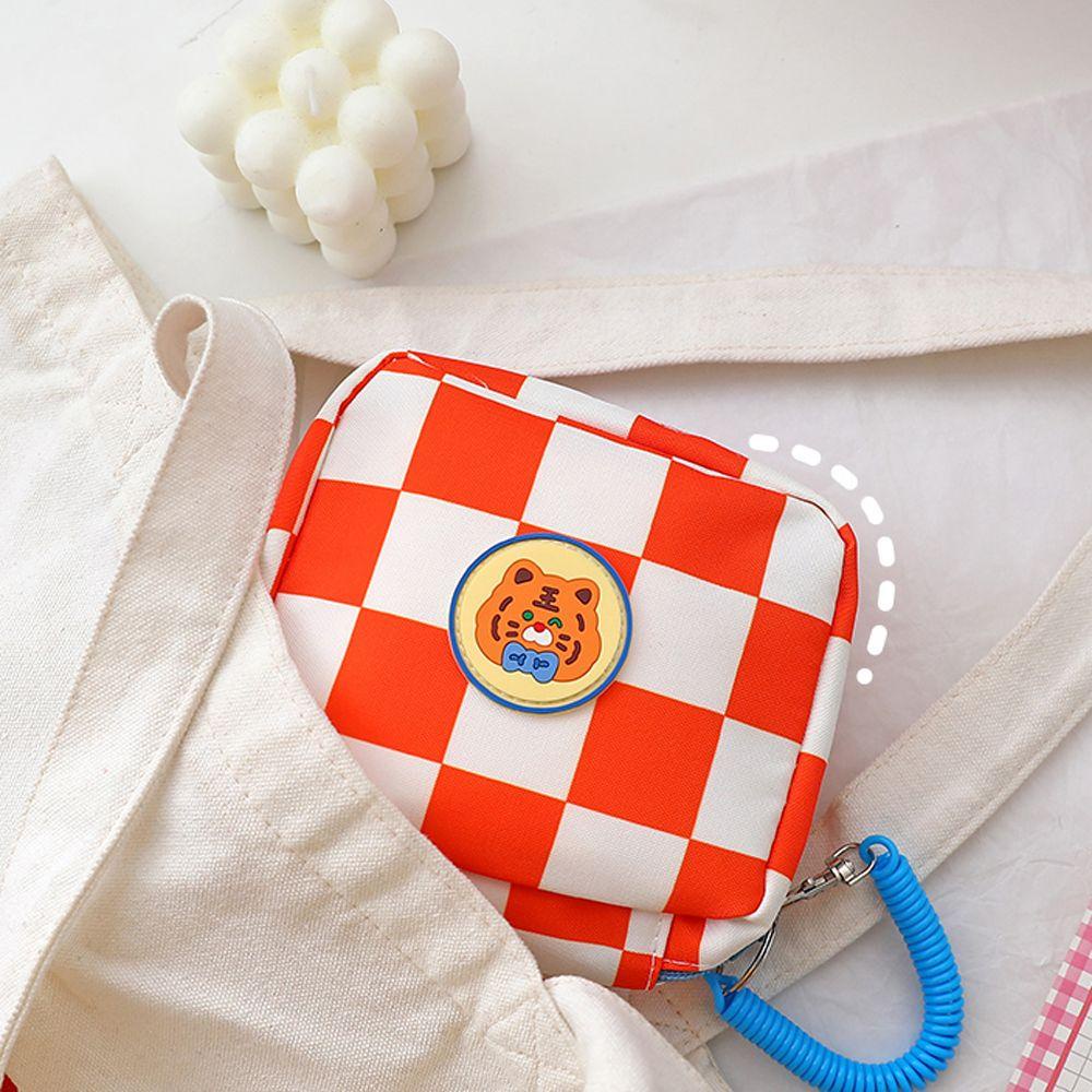 Túi Da PU Họa Tiết Hoa Đơn Giản Đựng Băng Vệ Sinh Tiện Dụng