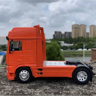 Xe mô hình đầu kéo DAF 95XF hợp kim 1:32