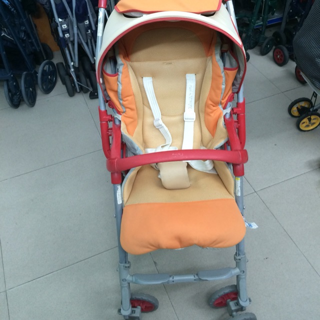 Xe đẩy trẻ em