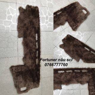 Thảm taplo lông thú fortuner 09-16