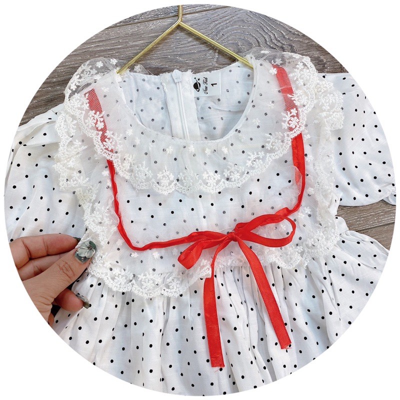 Váy chấm bi cổ ren cho bé 8-23kg phối nơ đỏ chất thô đũi cực mềm nhẹ mát cho bé xinh lung linh BBShine – D079