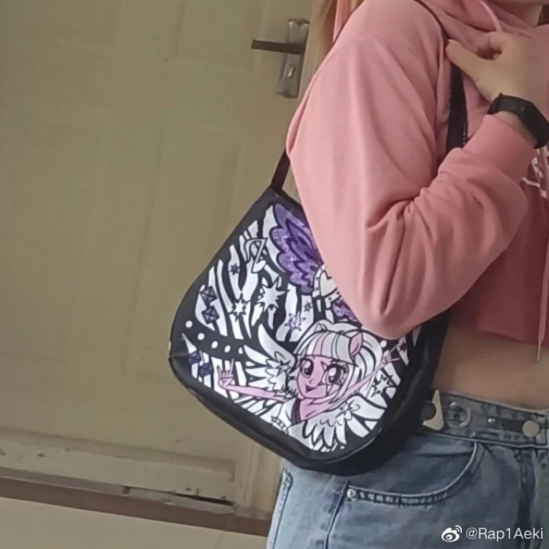 Phù thủy nhỏ hắc ám, Bengdi, hip hop tím, y2k, hot girl, cool girl, túi đeo vai, túi baguette